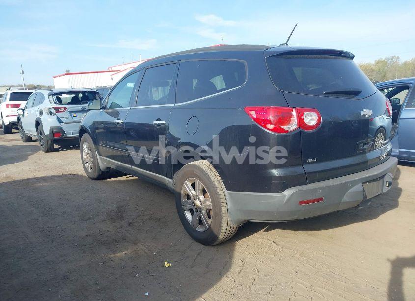 Photo 3 of 2010 Chevrolet Traverse LT (VIN 1GNLVFED2AJ202869)