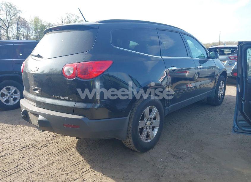 Photo 4 of 2010 Chevrolet Traverse LT (VIN 1GNLVFED2AJ202869)