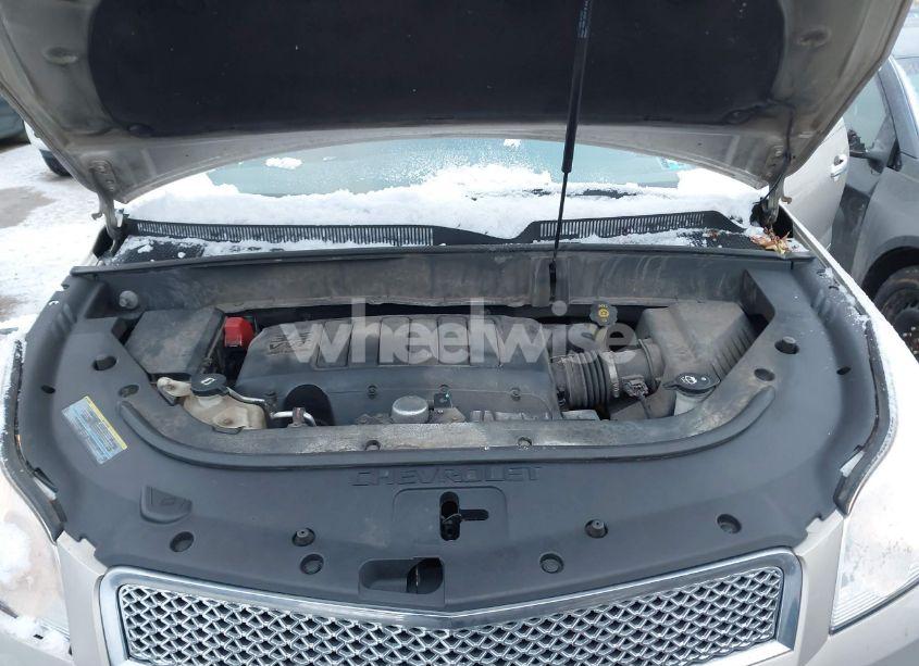 Photo 10 of 2010 Chevrolet Traverse LT (VIN 1GNLVFED2AJ209787)