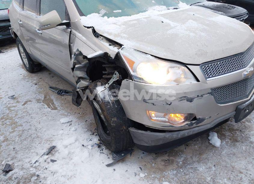 Photo 6 of 2010 Chevrolet Traverse LT (VIN 1GNLVFED2AJ209787)