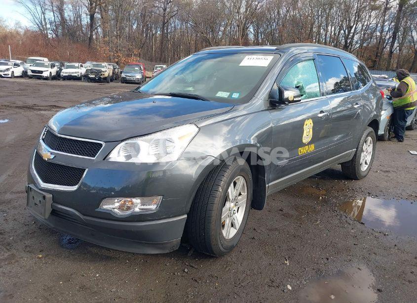 Photo 2 of 2010 Chevrolet Traverse LT (VIN 1GNLVFED2AJ254812)