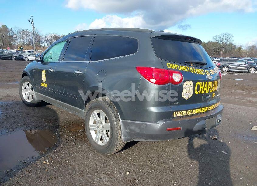 Photo 3 of 2010 Chevrolet Traverse LT (VIN 1GNLVFED2AJ254812)