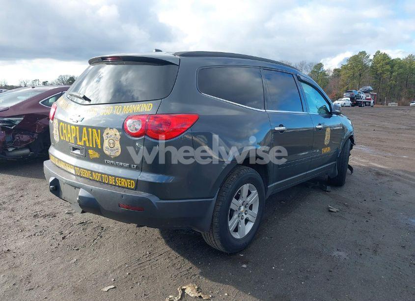 Photo 4 of 2010 Chevrolet Traverse LT (VIN 1GNLVFED2AJ254812)