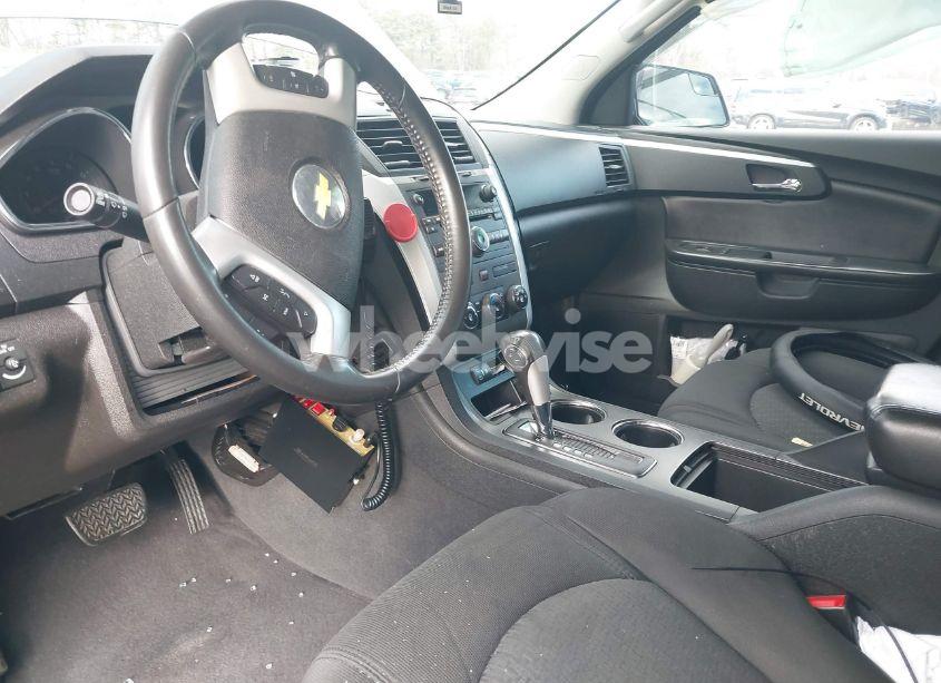 Photo 5 of 2010 Chevrolet Traverse LT (VIN 1GNLVFED2AJ254812)