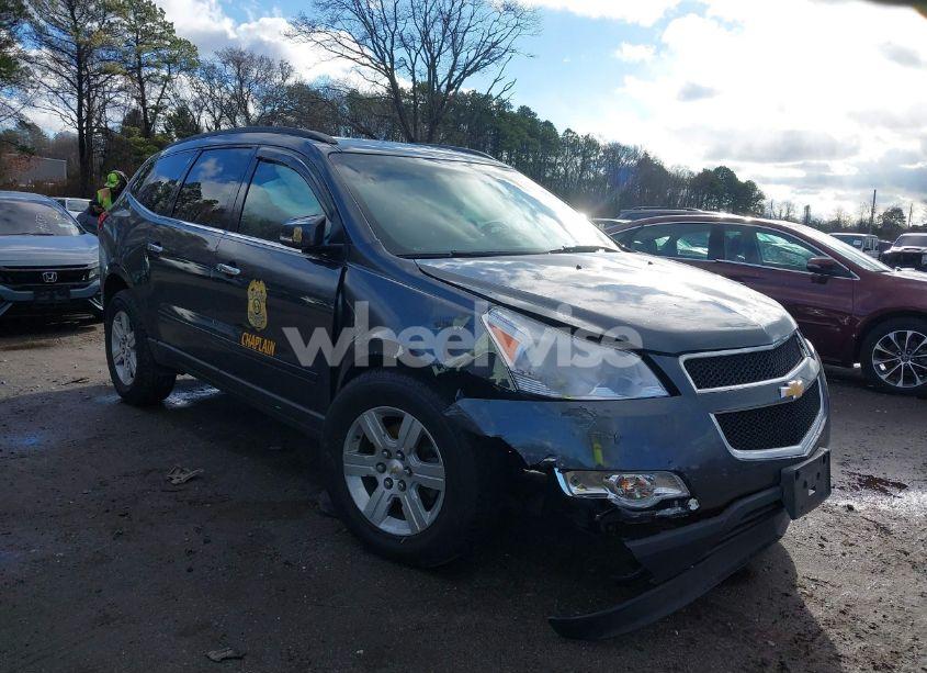 Photo 6 of 2010 Chevrolet Traverse LT (VIN 1GNLVFED2AJ254812)