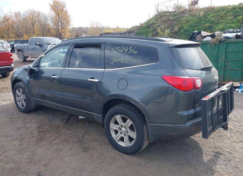 Photo 3 of 2010 Chevrolet Traverse LT (VIN 1GNLVFED2AJ268337)