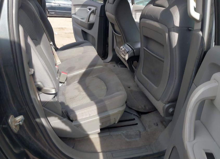 Photo 8 of 2010 Chevrolet Traverse LT (VIN 1GNLVFED2AJ268337)