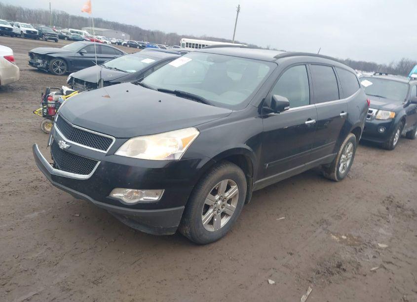 Photo 2 of 2010 Chevrolet Traverse LT (VIN 1GNLVFED2AS143767)