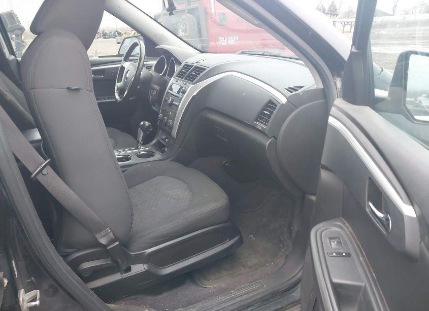 Photo 5 of 2010 Chevrolet Traverse LT (VIN 1GNLVFED2AS143767)