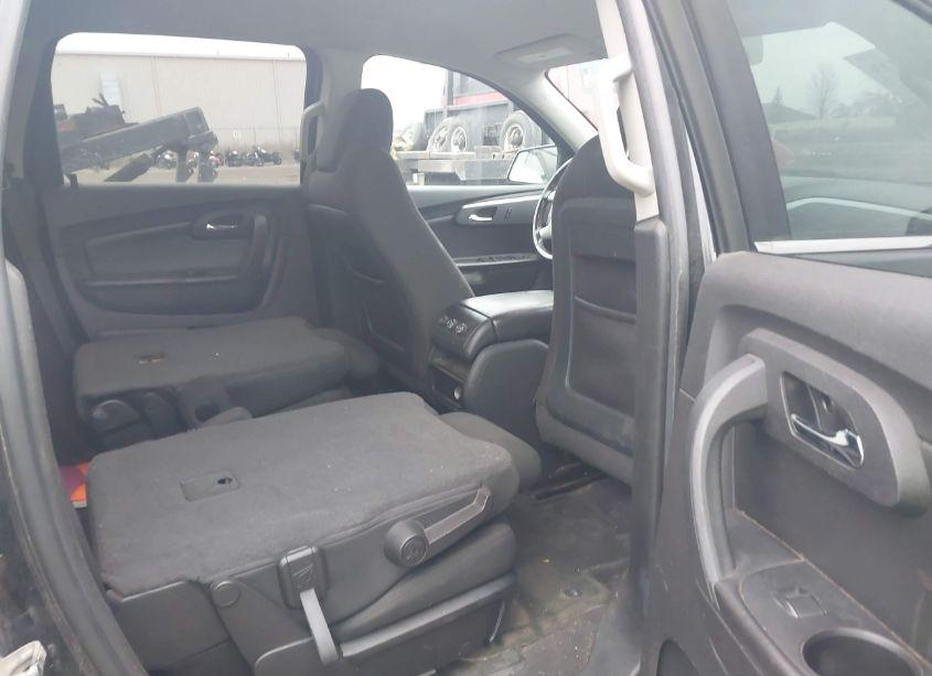 Photo 8 of 2010 Chevrolet Traverse LT (VIN 1GNLVFED2AS143767)