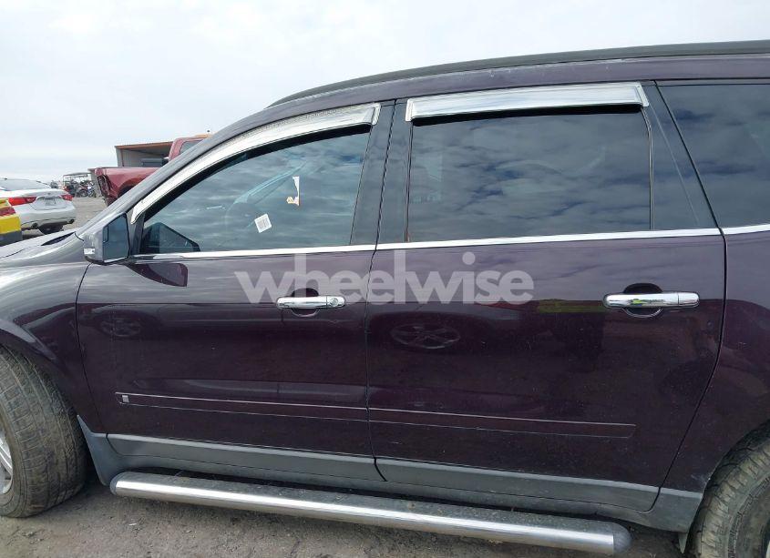 Photo 13 of 2010 Chevrolet Traverse LT (VIN 1GNLVFED2AS149827)