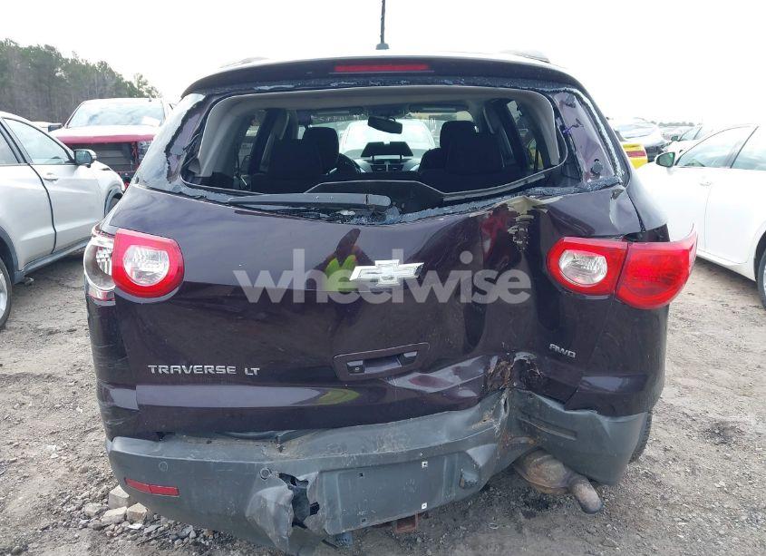Photo 15 of 2010 Chevrolet Traverse LT (VIN 1GNLVFED2AS149827)