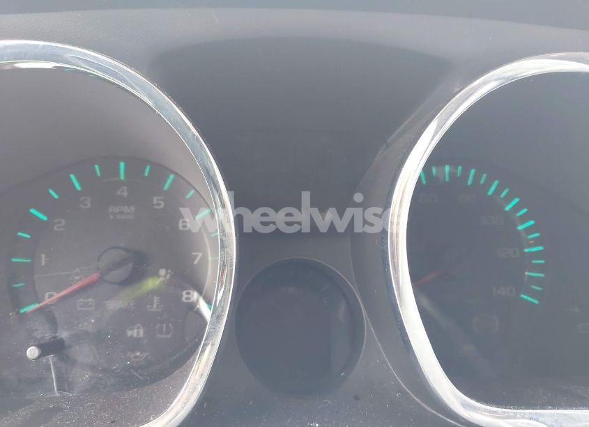 Photo 7 of 2010 Chevrolet Traverse LT (VIN 1GNLVFED2AS149827)