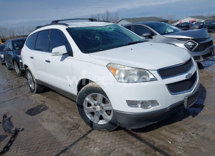 2010 Chevrolet Traverse LT (VIN 1GNLVFED2AS151254) main photo