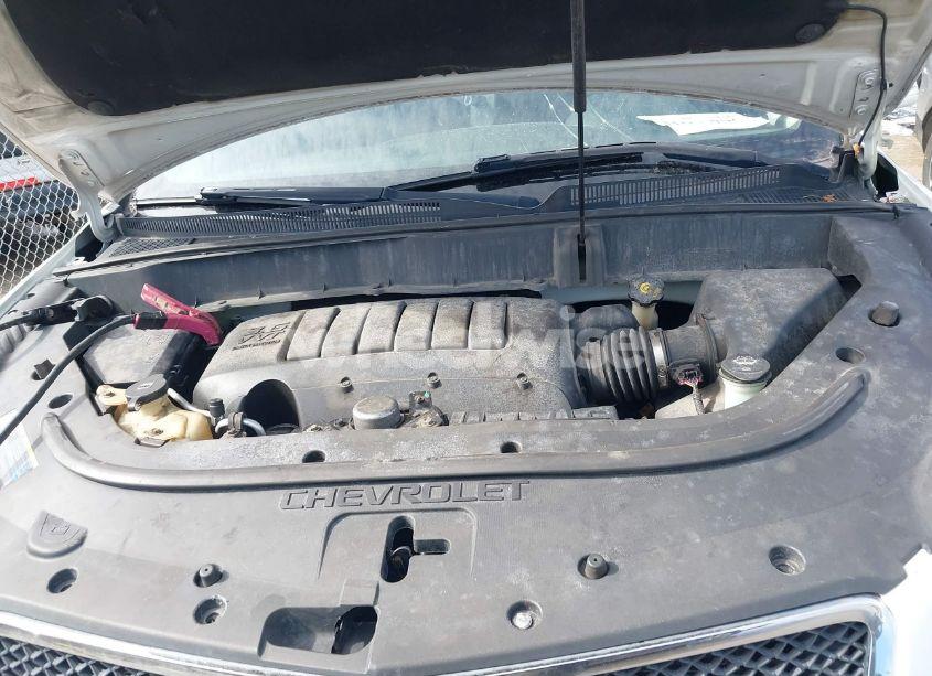 Photo 10 of 2010 Chevrolet Traverse LT (VIN 1GNLVFED2AS151254)