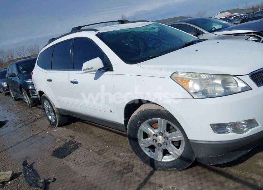 Photo 13 of 2010 Chevrolet Traverse LT (VIN 1GNLVFED2AS151254)