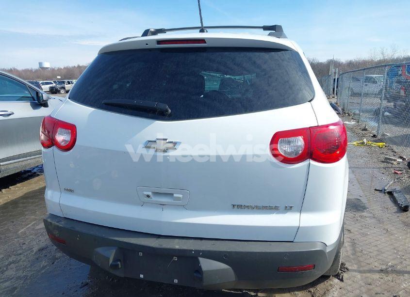 Photo 16 of 2010 Chevrolet Traverse LT (VIN 1GNLVFED2AS151254)