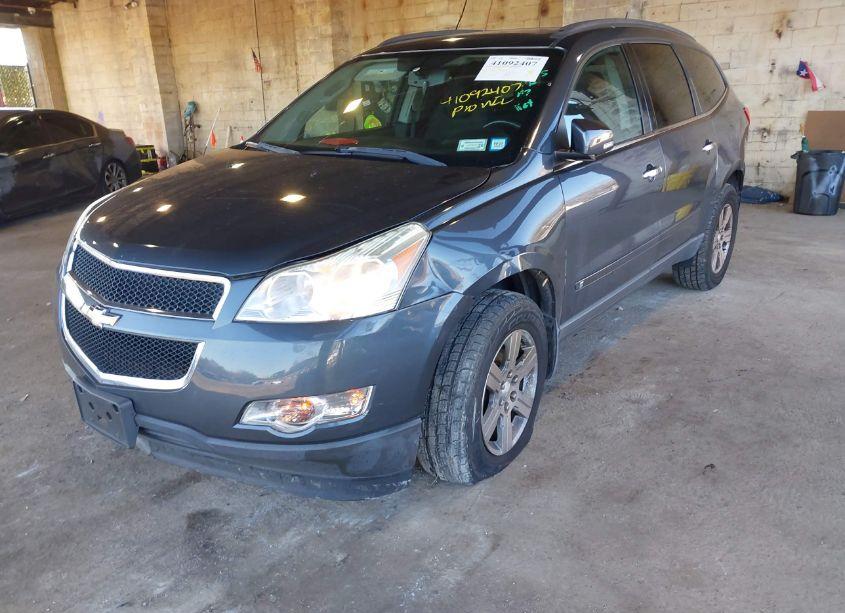 Photo 6 of 2010 Chevrolet Traverse LT (VIN 1GNLVFED4AS115047)