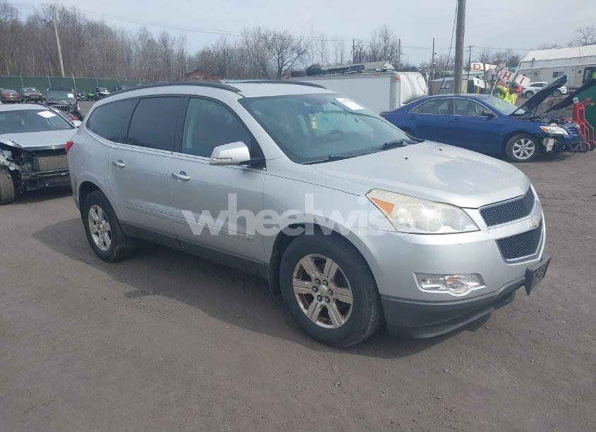 2010 Chevrolet Traverse LT (VIN 1GNLVFED4AS127361) main photo