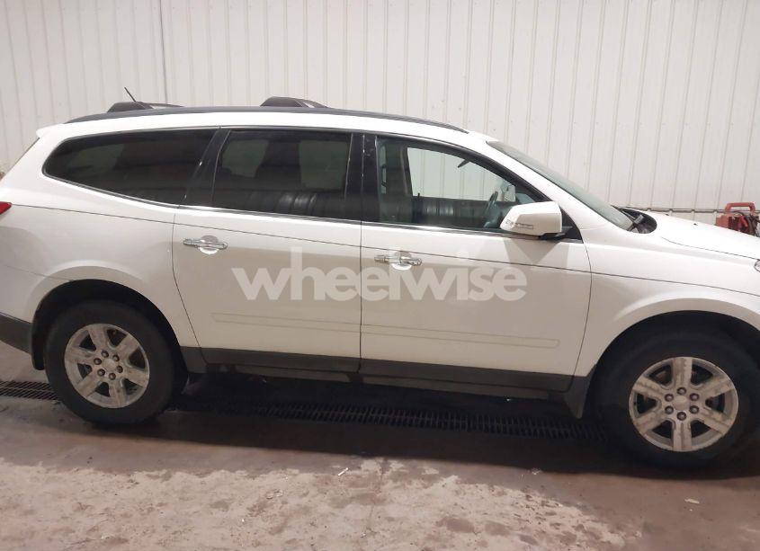 Photo 13 of 2010 Chevrolet Traverse LT (VIN 1GNLVFED5AJ253265)