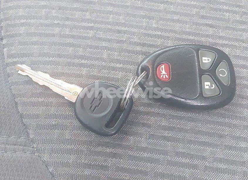 Photo 11 of 2010 Chevrolet Traverse LT (VIN 1GNLVFED6AS126650)