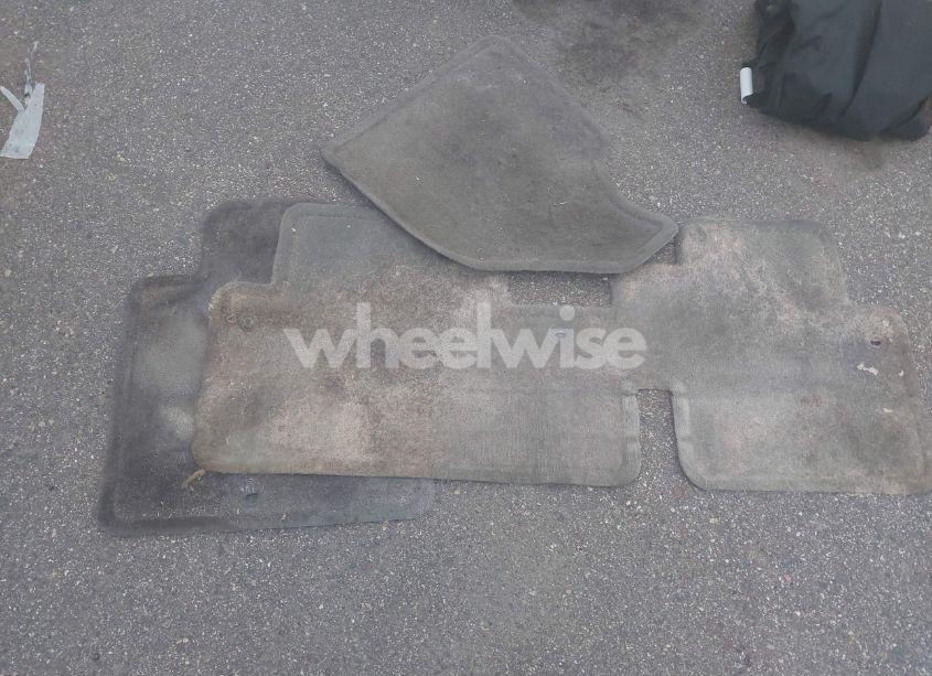 Photo 12 of 2010 Chevrolet Traverse LT (VIN 1GNLVFED6AS126650)