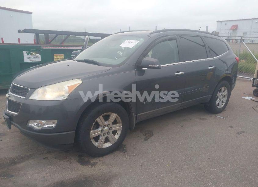 Photo 2 of 2010 Chevrolet Traverse LT (VIN 1GNLVFED6AS126650)