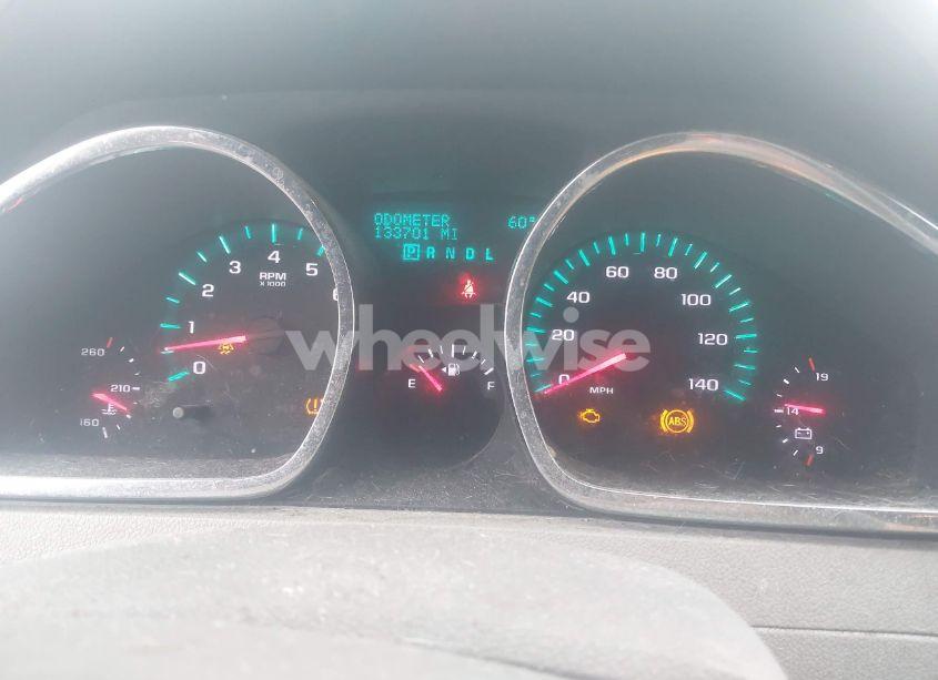 Photo 7 of 2010 Chevrolet Traverse LT (VIN 1GNLVFED6AS126650)