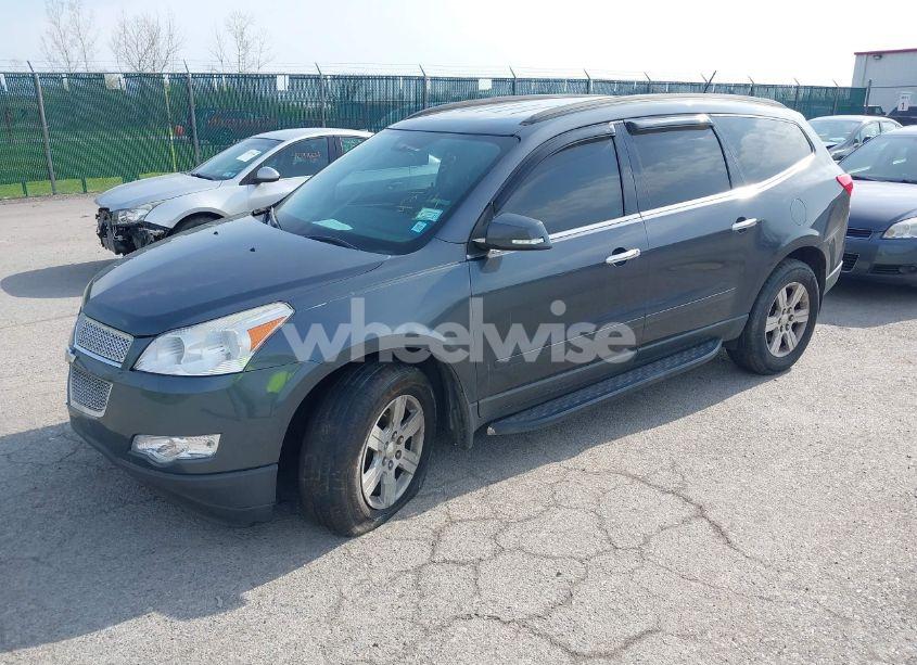 Photo 2 of 2010 Chevrolet Traverse LT (VIN 1GNLVFED7AJ230800)