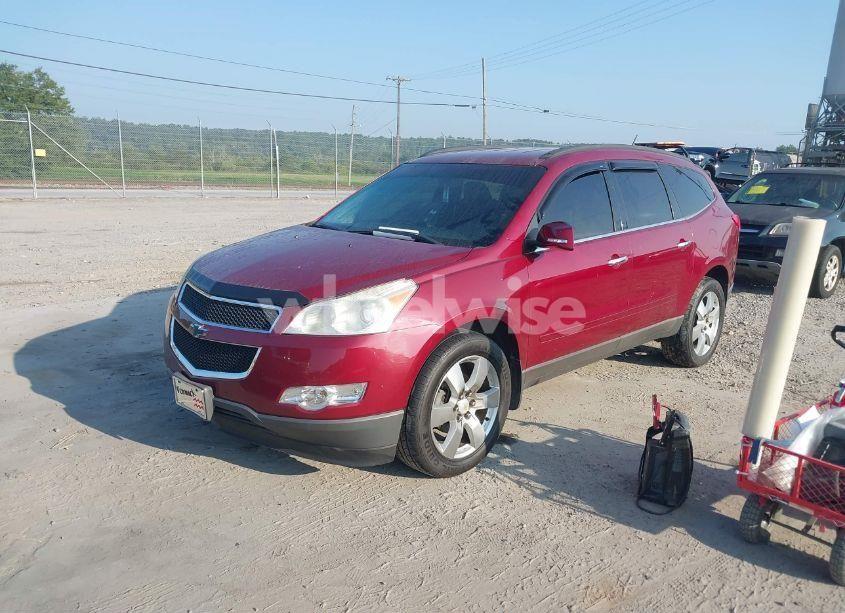 Photo 2 of 2010 Chevrolet Traverse LT (VIN 1GNLVFED7AJ234183)
