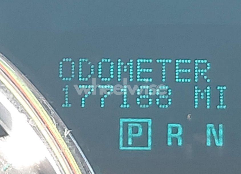 Photo 12 of 2010 Chevrolet Traverse LT (VIN 1GNLVFED8AS110854)