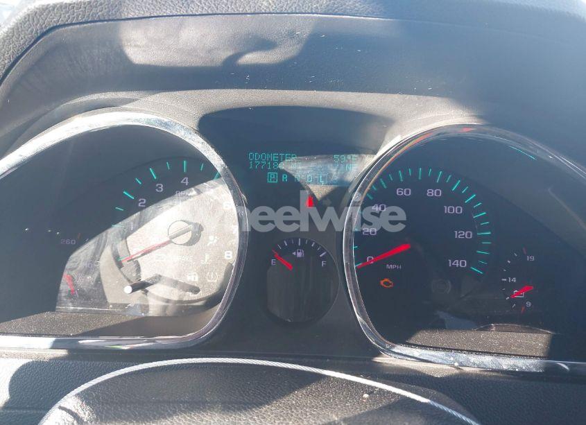 Photo 7 of 2010 Chevrolet Traverse LT (VIN 1GNLVFED8AS110854)