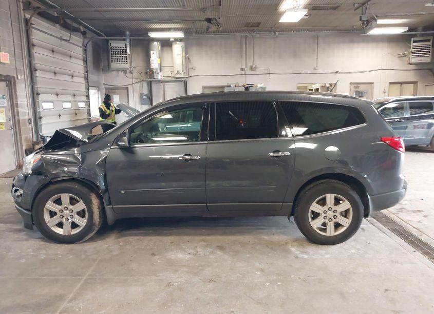 Photo 15 of 2010 Chevrolet Traverse LT (VIN 1GNLVFED9AS121264)