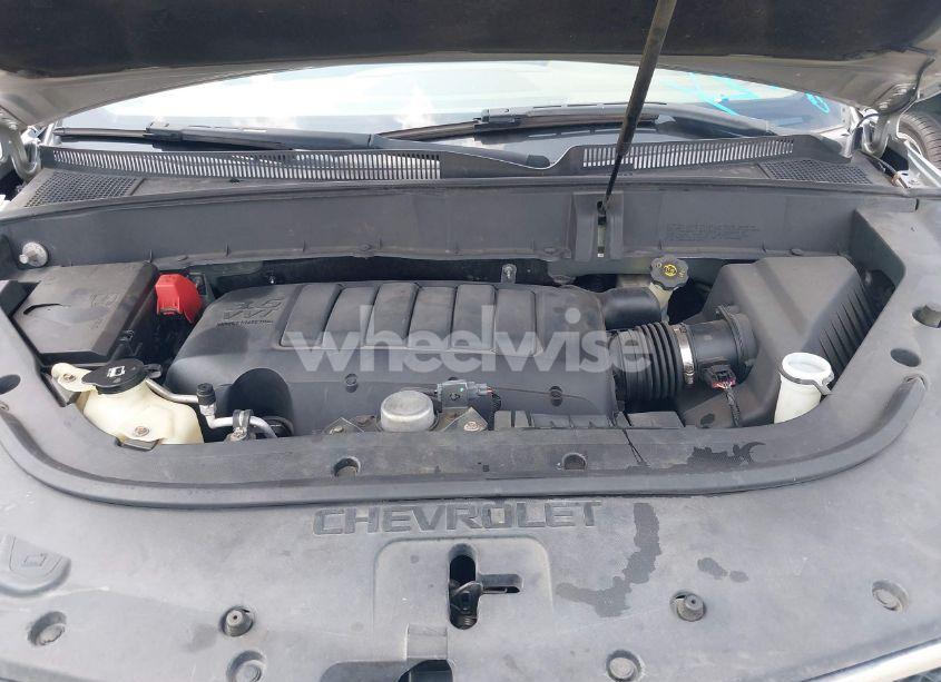 Photo 10 of 2010 Chevrolet Traverse LT (VIN 1GNLVGED0AJ202990)