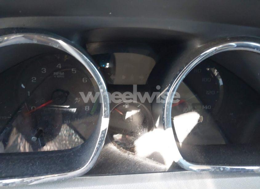 Photo 7 of 2010 Chevrolet Traverse LT (VIN 1GNLVGED0AJ258993)