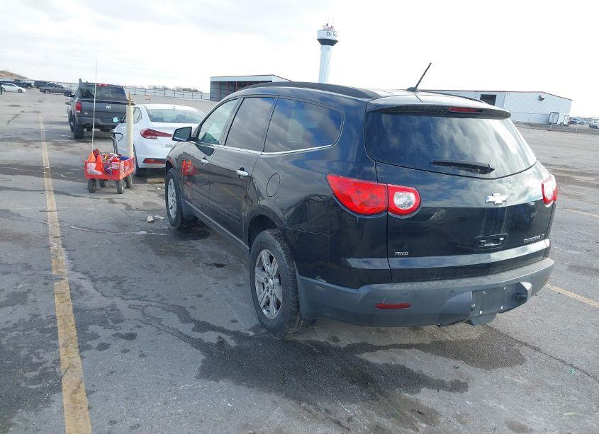 Photo 12 of 2010 Chevrolet Traverse LT (VIN 1GNLVGED1AJ223167)