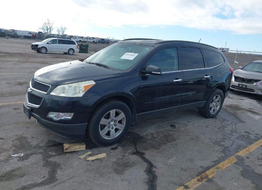 Photo 2 of 2010 Chevrolet Traverse LT (VIN 1GNLVGED1AJ223167)