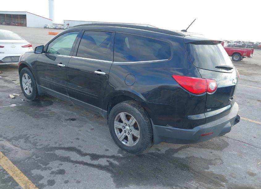 Photo 3 of 2010 Chevrolet Traverse LT (VIN 1GNLVGED1AJ223167)