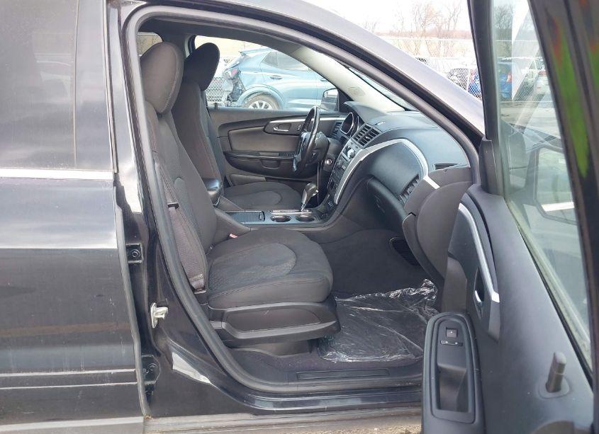 Photo 5 of 2010 Chevrolet Traverse LT (VIN 1GNLVGED1AJ223167)
