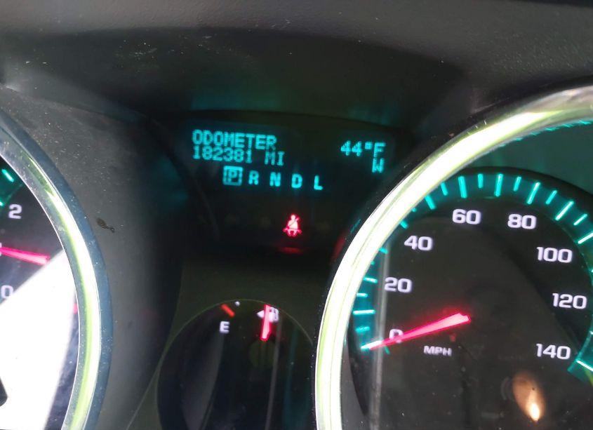 Photo 7 of 2010 Chevrolet Traverse LT (VIN 1GNLVGED1AJ223167)