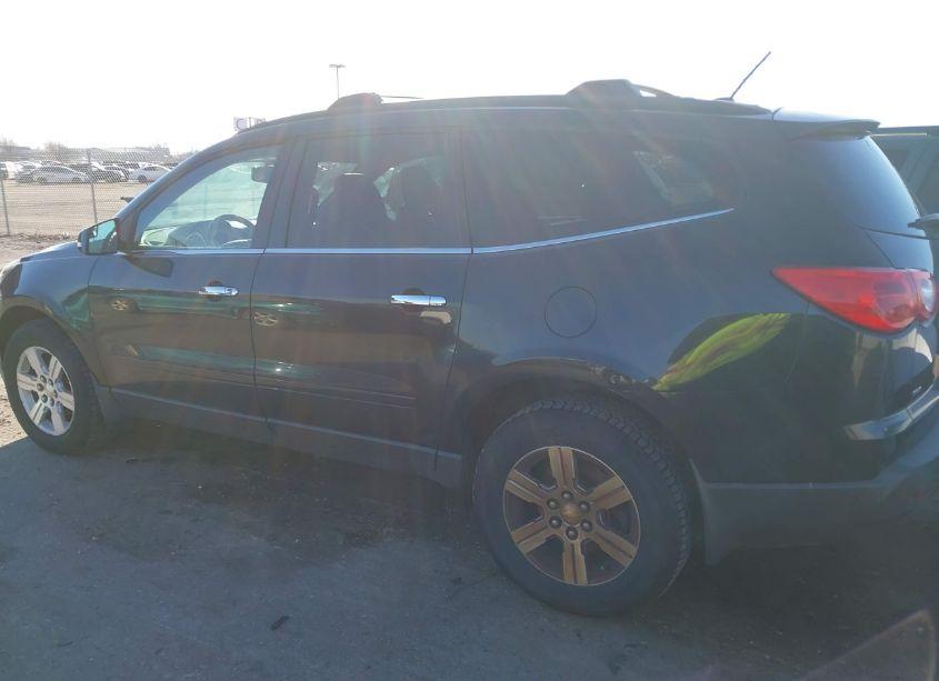 Photo 3 of 2010 Chevrolet Traverse LT (VIN 1GNLVGED2AJ240284)