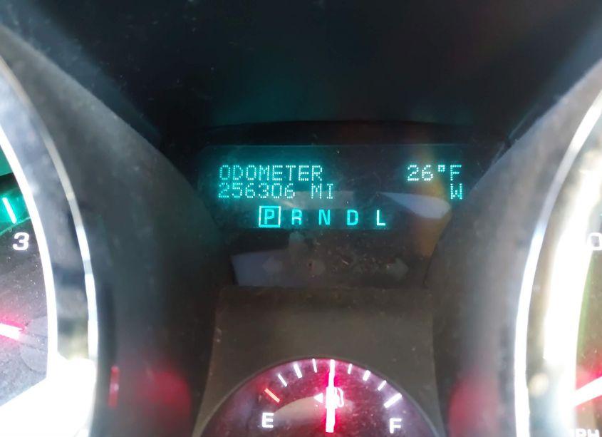 Photo 7 of 2010 Chevrolet Traverse LT (VIN 1GNLVGED2AJ240284)