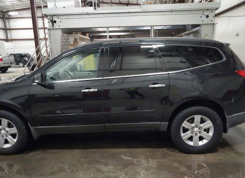 Photo 14 of 2010 Chevrolet Traverse LT (VIN 1GNLVGED5AJ261582)