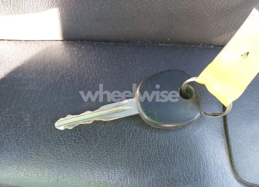 Photo 11 of 2010 Chevrolet Traverse LT (VIN 1GNLVGED8AJ237776)