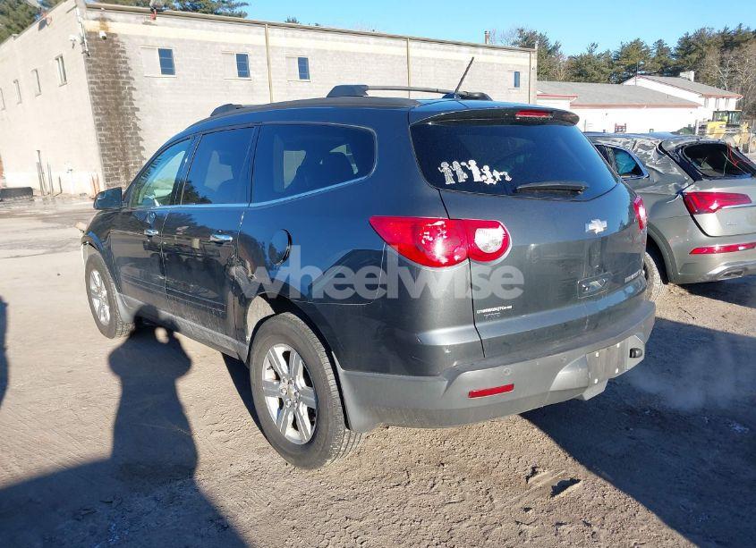 Photo 3 of 2010 Chevrolet Traverse LT (VIN 1GNLVGED8AJ237776)