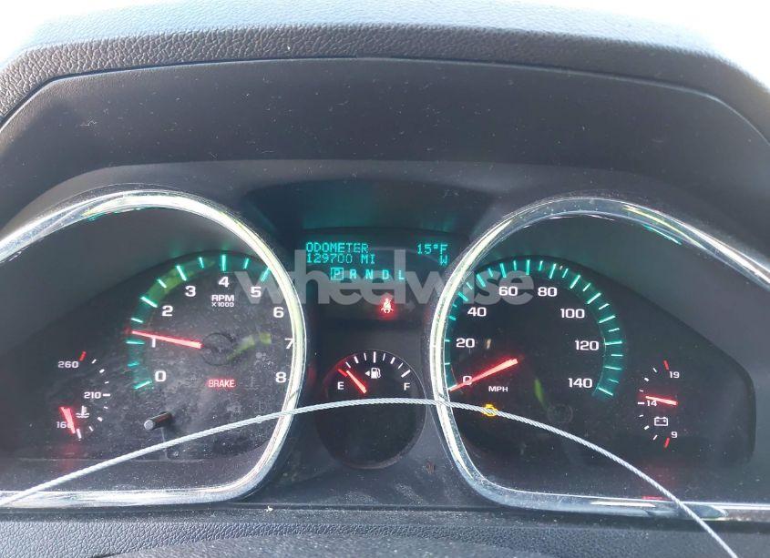 Photo 7 of 2010 Chevrolet Traverse LT (VIN 1GNLVGED8AJ237776)