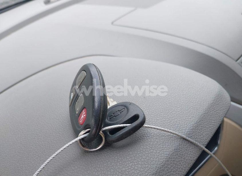 Photo 11 of 2010 Chevrolet Traverse LT (VIN 1GNLVGED8AJ259969)