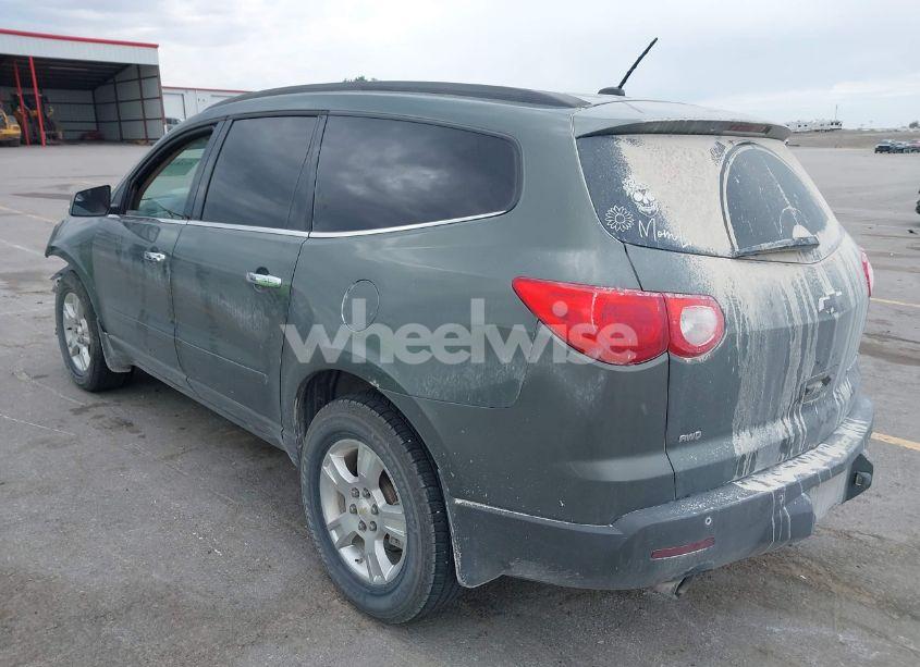 Photo 3 of 2010 Chevrolet Traverse LT (VIN 1GNLVGED8AJ259969)