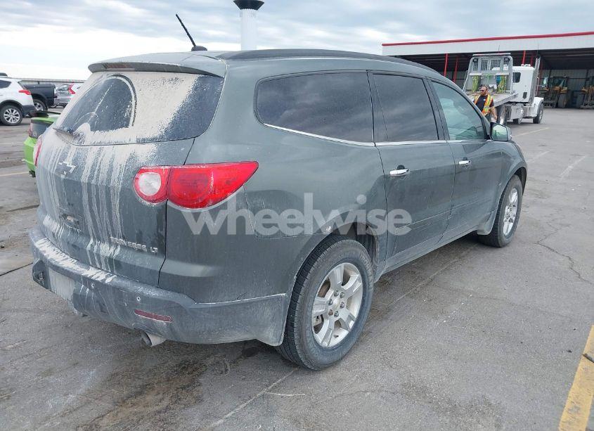 Photo 4 of 2010 Chevrolet Traverse LT (VIN 1GNLVGED8AJ259969)