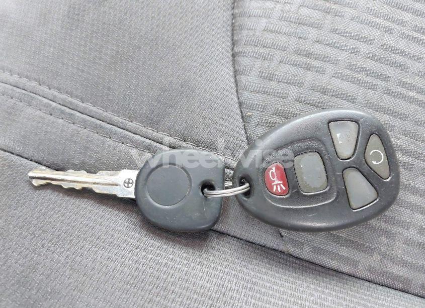 Photo 11 of 2010 Chevrolet Traverse LT (VIN 1GNLVGED9AJ267479)